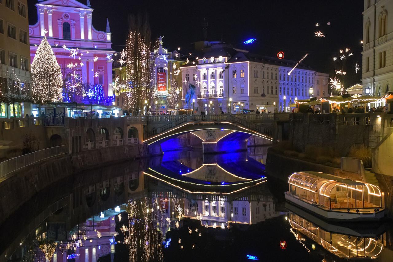 Khan Apartments Ljubljana Exteriör bild